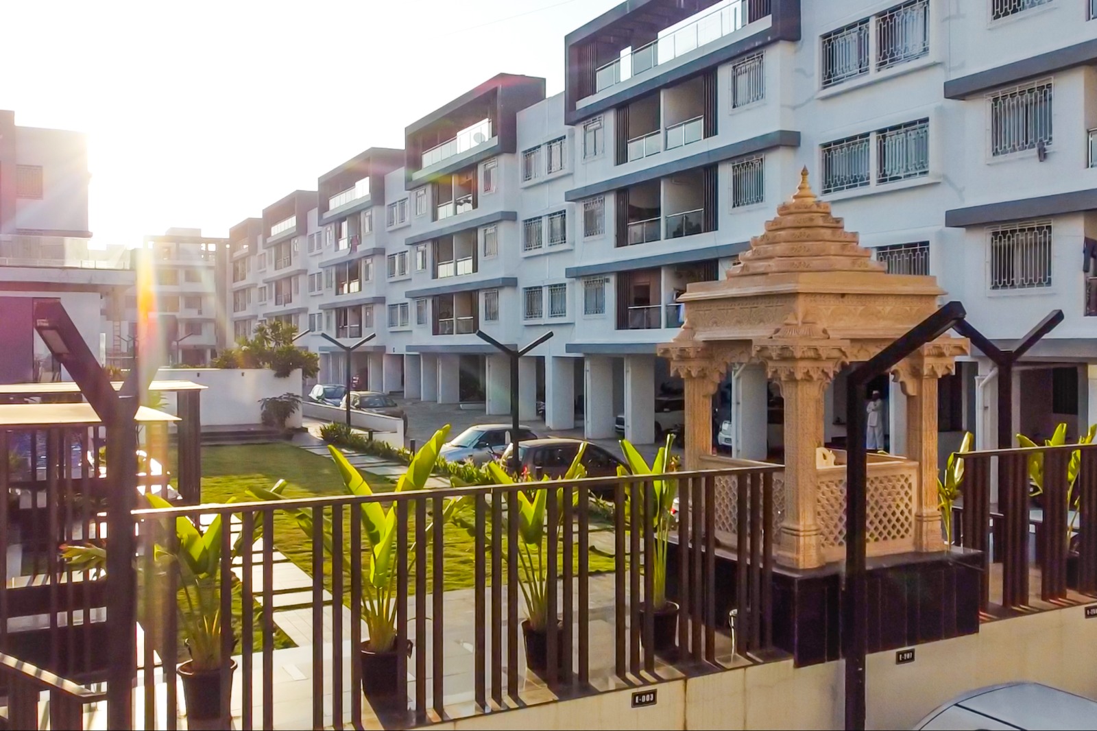 WhatsApp Image 2025-11-07 at 12.39.53 PM (2)